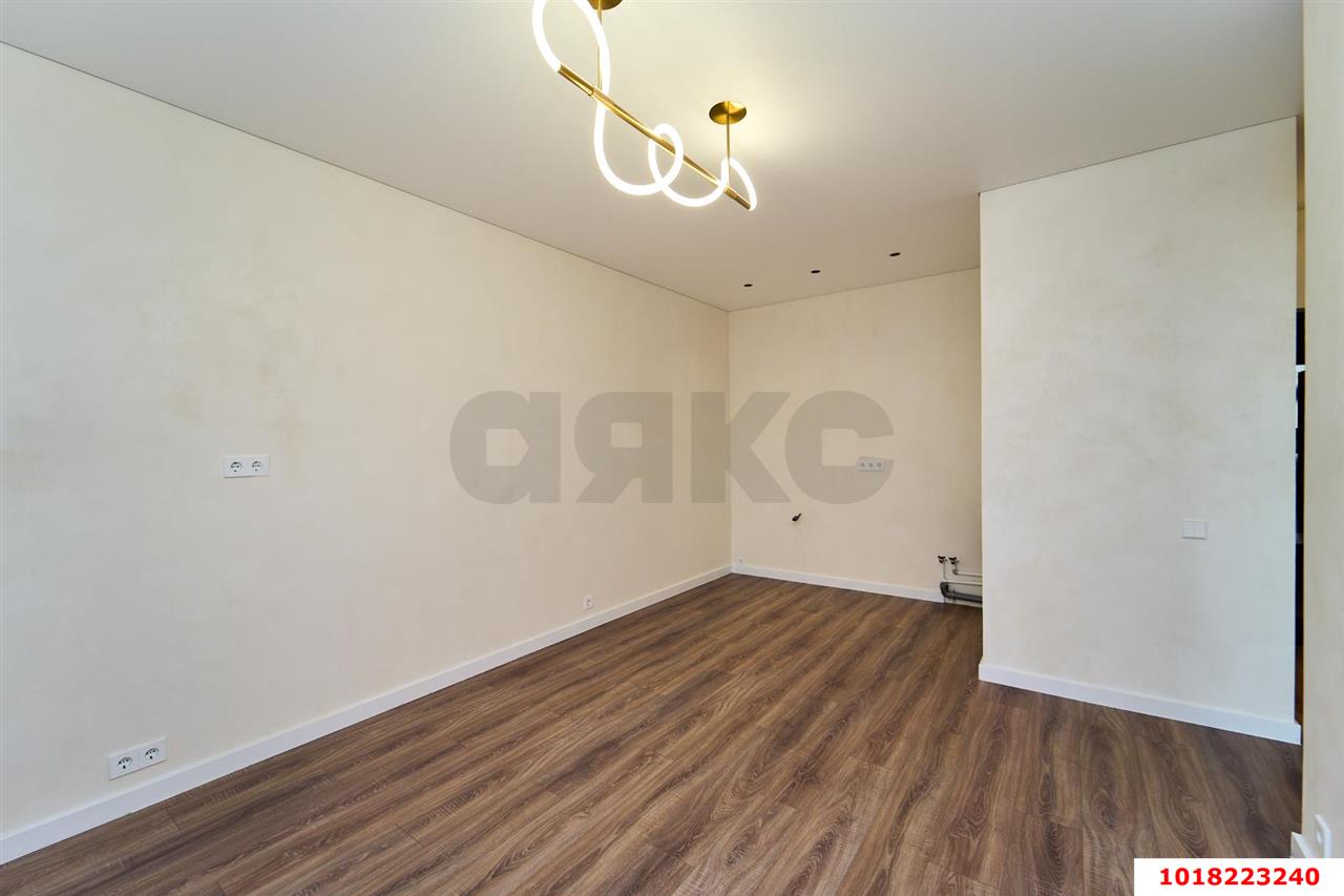 Фото №9: 1-комнатная квартира <span class="whitespace-nowrap">35 м²</span>, <span class="whitespace-nowrap">6/23 эт.</span> - Краснодар, Карасунский внутригородской округ, Камвольно-суконный Комбинат, мкр. ЖК Урал, ул. Уральская, 87/7
