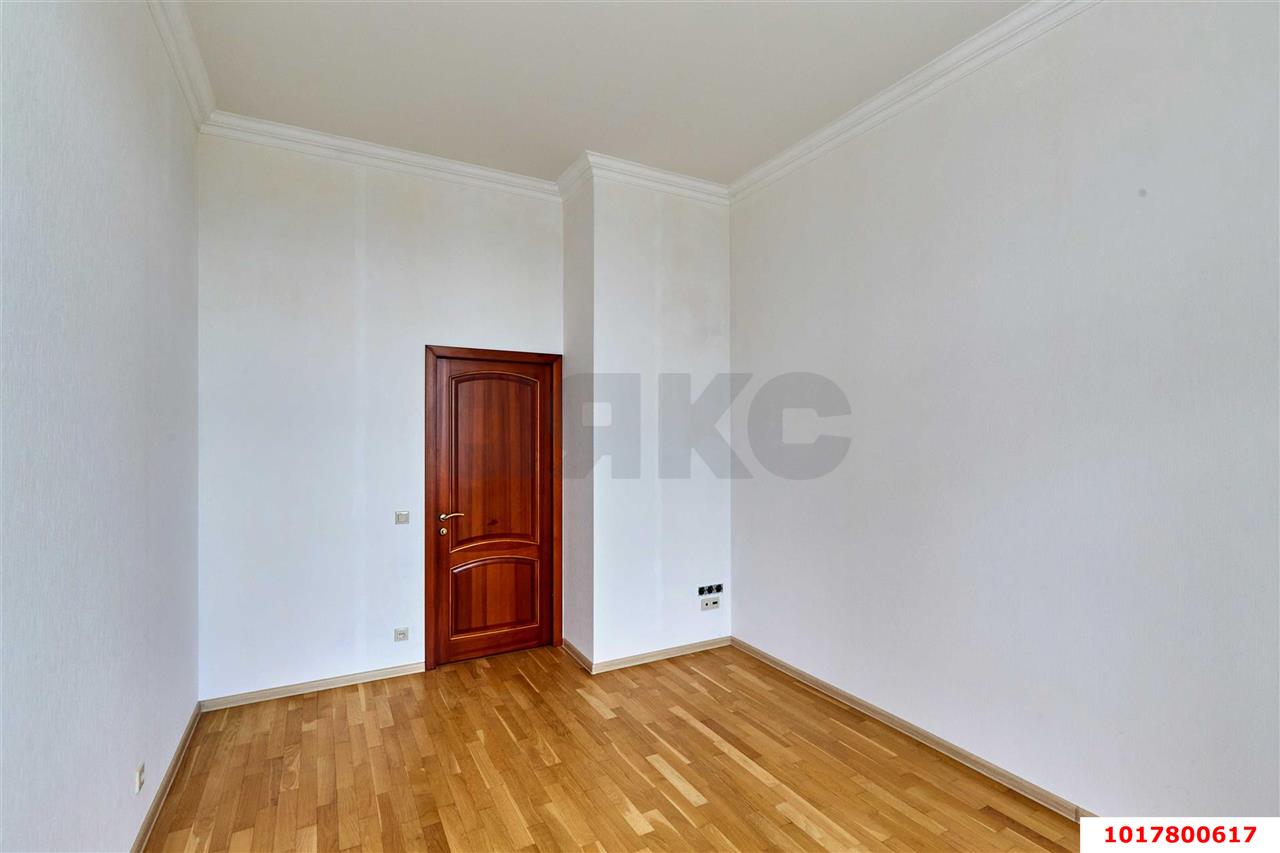 Фото №13: 3-комнатная квартира <span class="whitespace-nowrap">160 м²</span>, <span class="whitespace-nowrap">15/16 эт.</span> - Краснодар, Западный внутригородской округ, мкр. Кожзавод, ул. Володи Головатого, 109