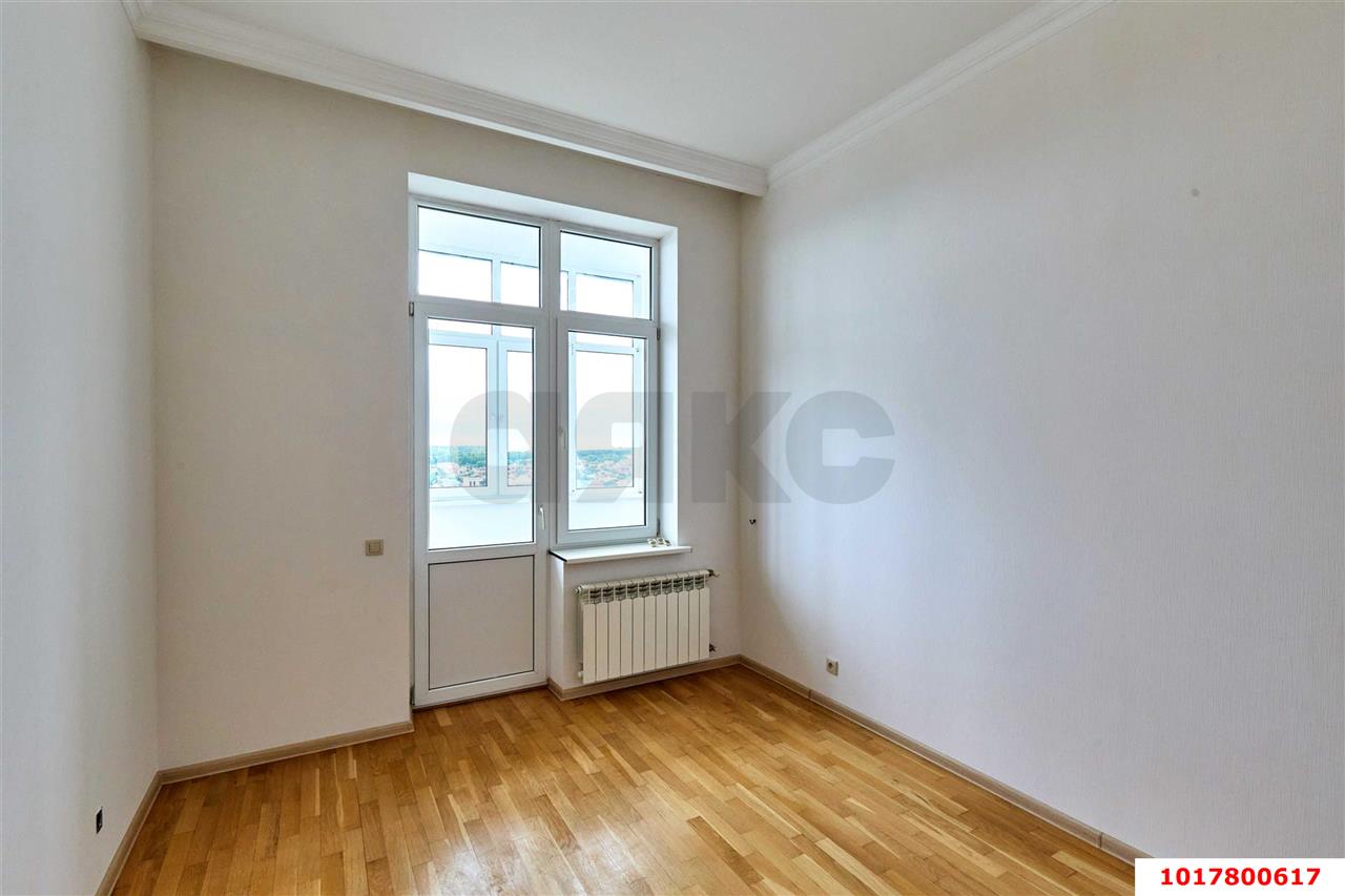 Фото №12: 3-комнатная квартира <span class="whitespace-nowrap">160 м²</span>, <span class="whitespace-nowrap">15/16 эт.</span> - Краснодар, Западный внутригородской округ, мкр. Кожзавод, ул. Володи Головатого, 109