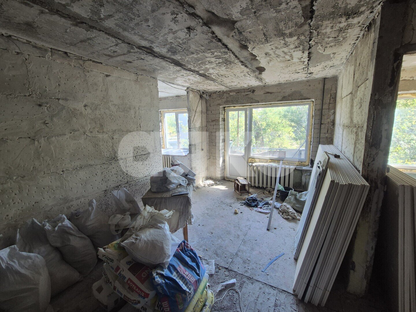 Фото №5: 2-комнатная квартира <span class="whitespace-nowrap">41 м²</span>, <span class="whitespace-nowrap">2/4 эт.</span> - Волгоград, Кировский, мкр. Развилка, ул. Губкина, 9