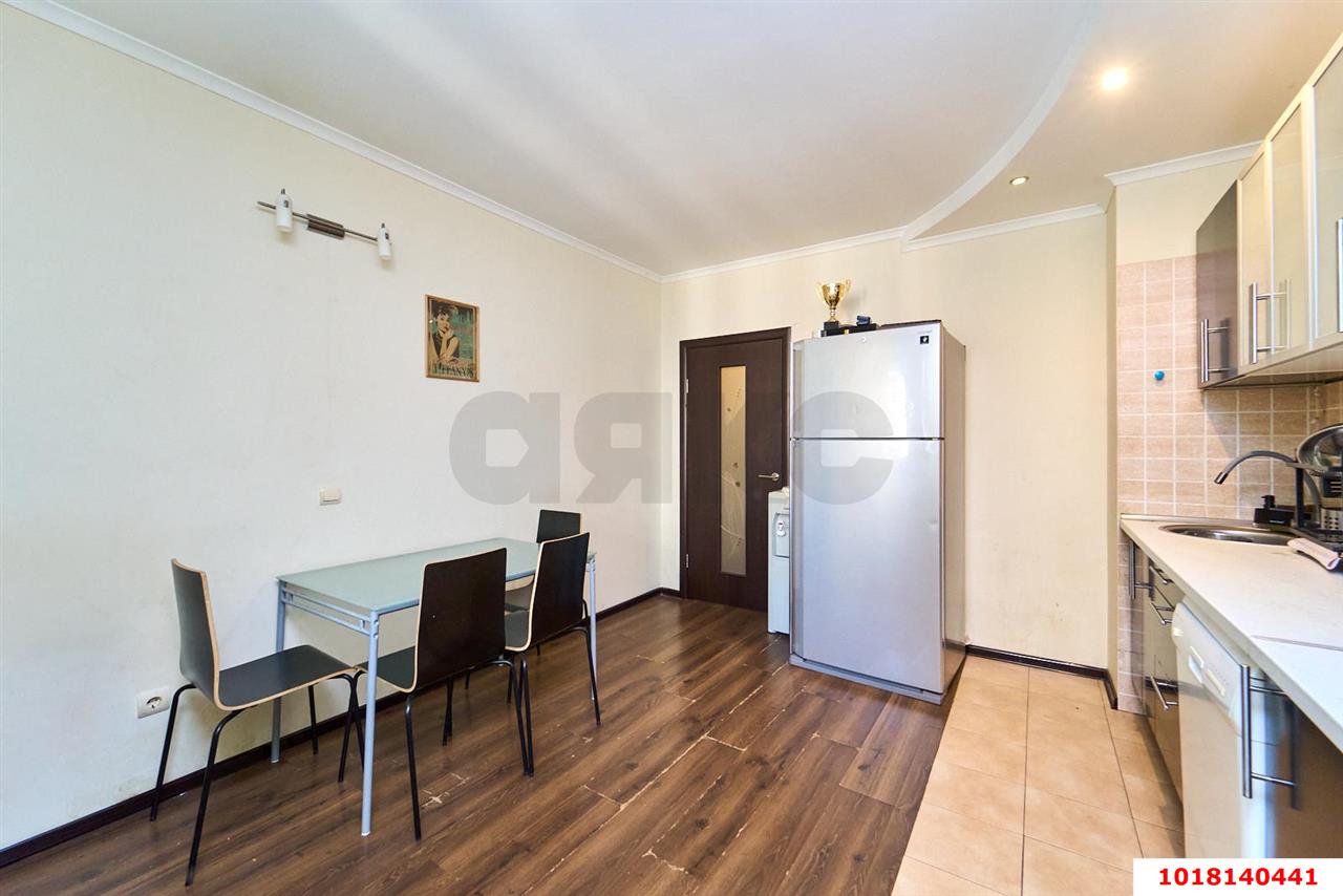 Фото №3: 2-комнатная квартира <span class="whitespace-nowrap">73 м²</span>, <span class="whitespace-nowrap">13/17 эт.</span> - Краснодар, Центральный внутригородской округ, Черёмушки, мкр. ЖК Черёмушки, ул. Кубанская, 45к1