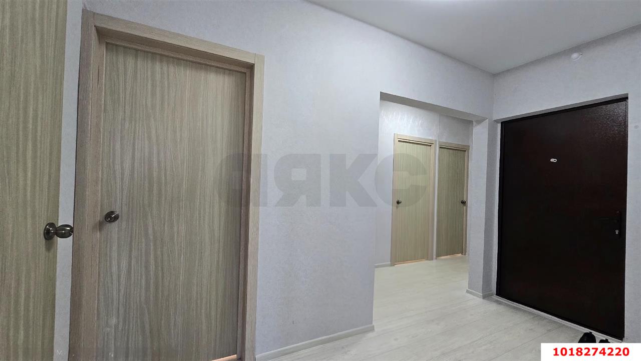 Фото №4: 3-комнатная квартира <span class="whitespace-nowrap">80 м²</span>, <span class="whitespace-nowrap">2/16 эт.</span> - Краснодар, Прикубанский внутригородской округ, Восточный, мкр. жилой комплекс Квартал № 6, ул. имени 75-летия Победы, 26/1к2