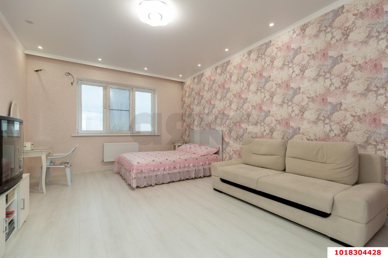 Фото №4: 1-комнатная квартира <span class="whitespace-nowrap">53 м²</span>, <span class="whitespace-nowrap">12/20 эт.</span> - Краснодар, Западный внутригородской округ, ЖК Октябрьский, мкр. Центральный, ул. Октябрьская, 181/2к1