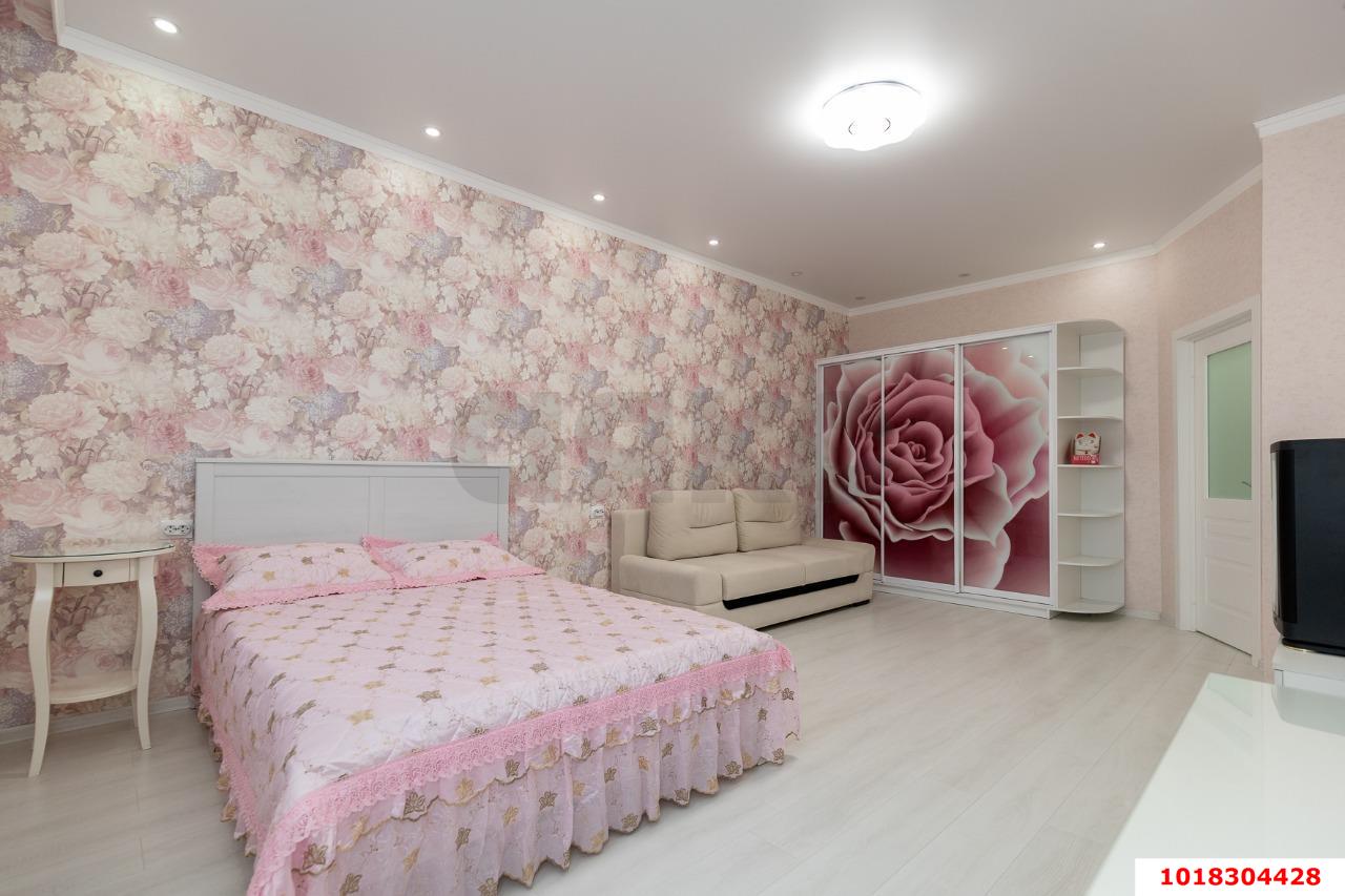 Фото №5: 1-комнатная квартира <span class="whitespace-nowrap">53 м²</span>, <span class="whitespace-nowrap">12/20 эт.</span> - Краснодар, Западный внутригородской округ, ЖК Октябрьский, мкр. Центральный, ул. Октябрьская, 181/2к1
