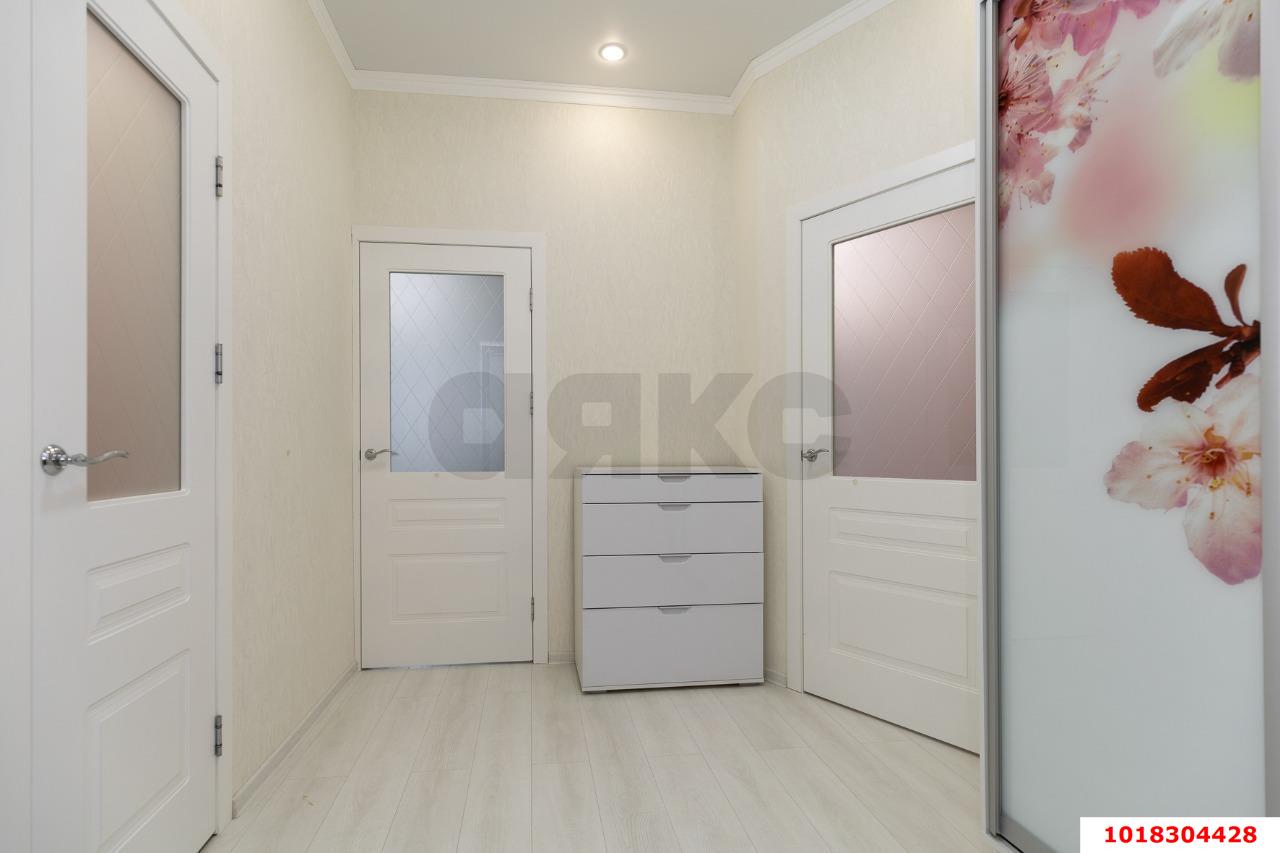 Фото №8: 1-комнатная квартира <span class="whitespace-nowrap">53 м²</span>, <span class="whitespace-nowrap">12/20 эт.</span> - Краснодар, Западный внутригородской округ, ЖК Октябрьский, мкр. Центральный, ул. Октябрьская, 181/2к1