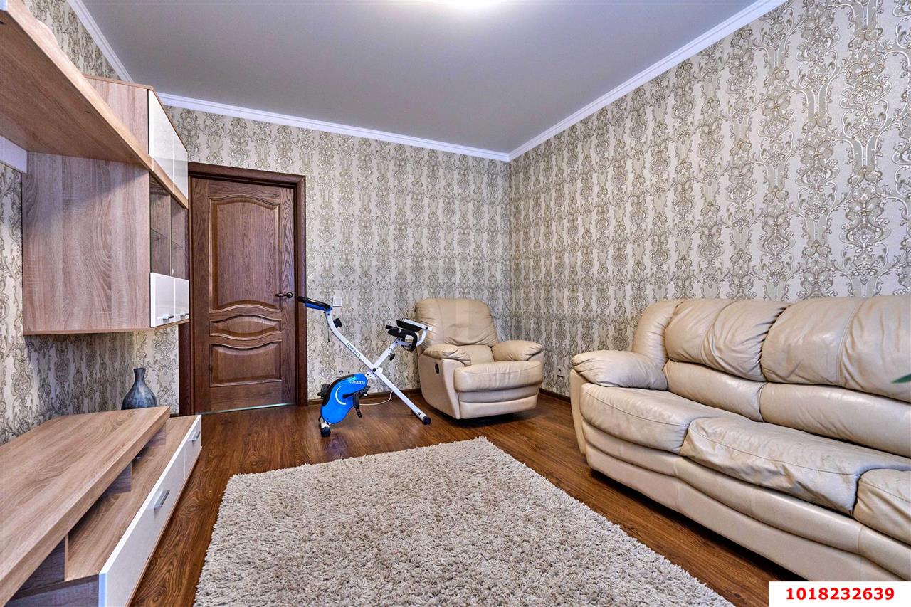 Фото №2: 3-комнатная квартира <span class="whitespace-nowrap">74 м²</span>, <span class="whitespace-nowrap">1/16 эт.</span> - Краснодар, Прикубанский внутригородской округ, мкр. Московский