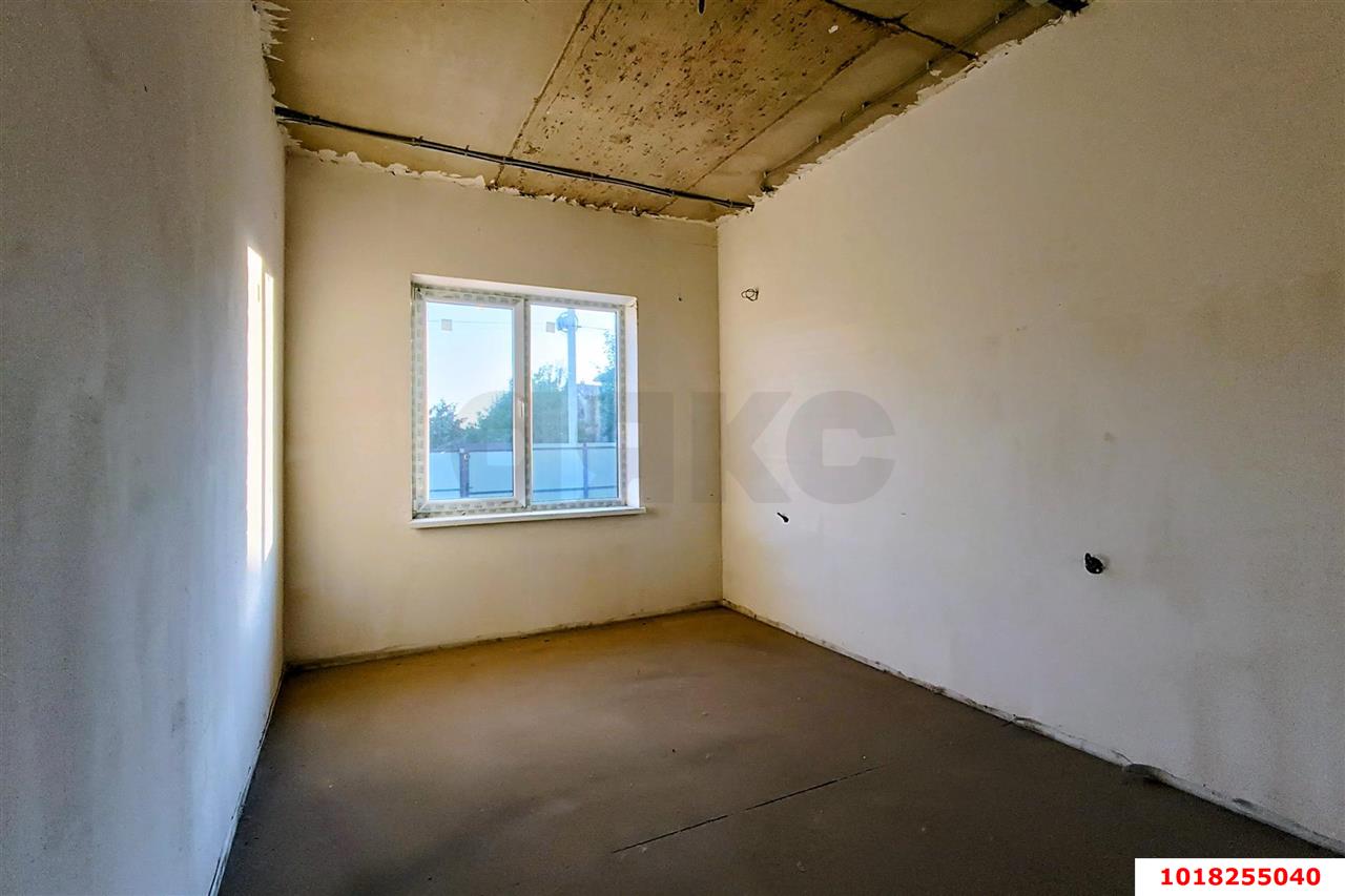 Фото №10: Дом <span class="whitespace-nowrap">100 м²</span> <span class="whitespace-nowrap">+ 5.8 сот.</span>, <span class="whitespace-nowrap">1 эт.</span> - Ленина, Карасунский внутригородской округ, мкр. квартал Золотистый