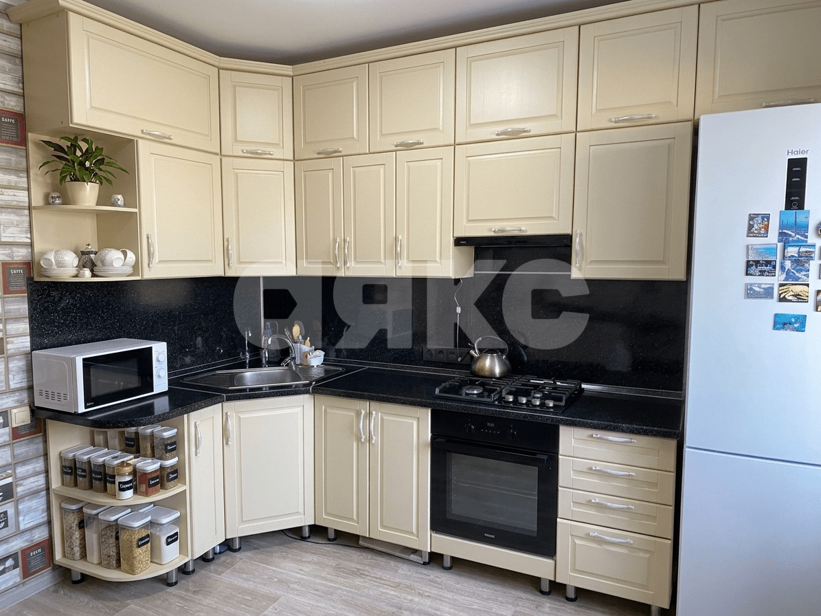 Фото №3: 2-комнатная квартира <span class="whitespace-nowrap">52 м²</span>, <span class="whitespace-nowrap">8/9 эт.</span> - Армавир, мкр. 8-й, 2/1