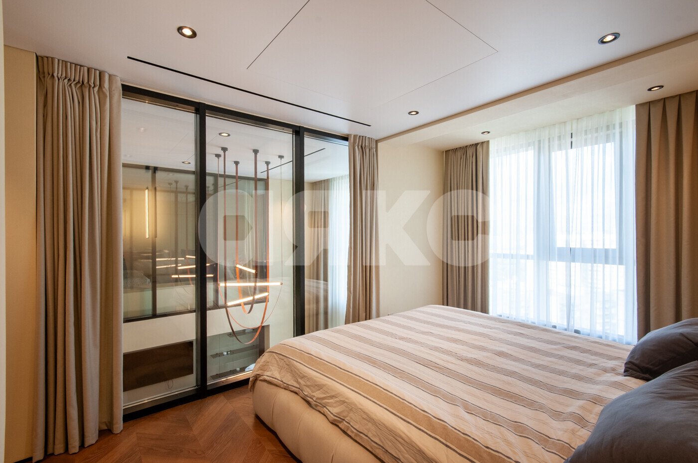 Фото №25: 4-комнатная квартира <span class="whitespace-nowrap">170 м²</span>, <span class="whitespace-nowrap">22/23 эт.</span> - Москва, ул. Красная Сосна, 3А