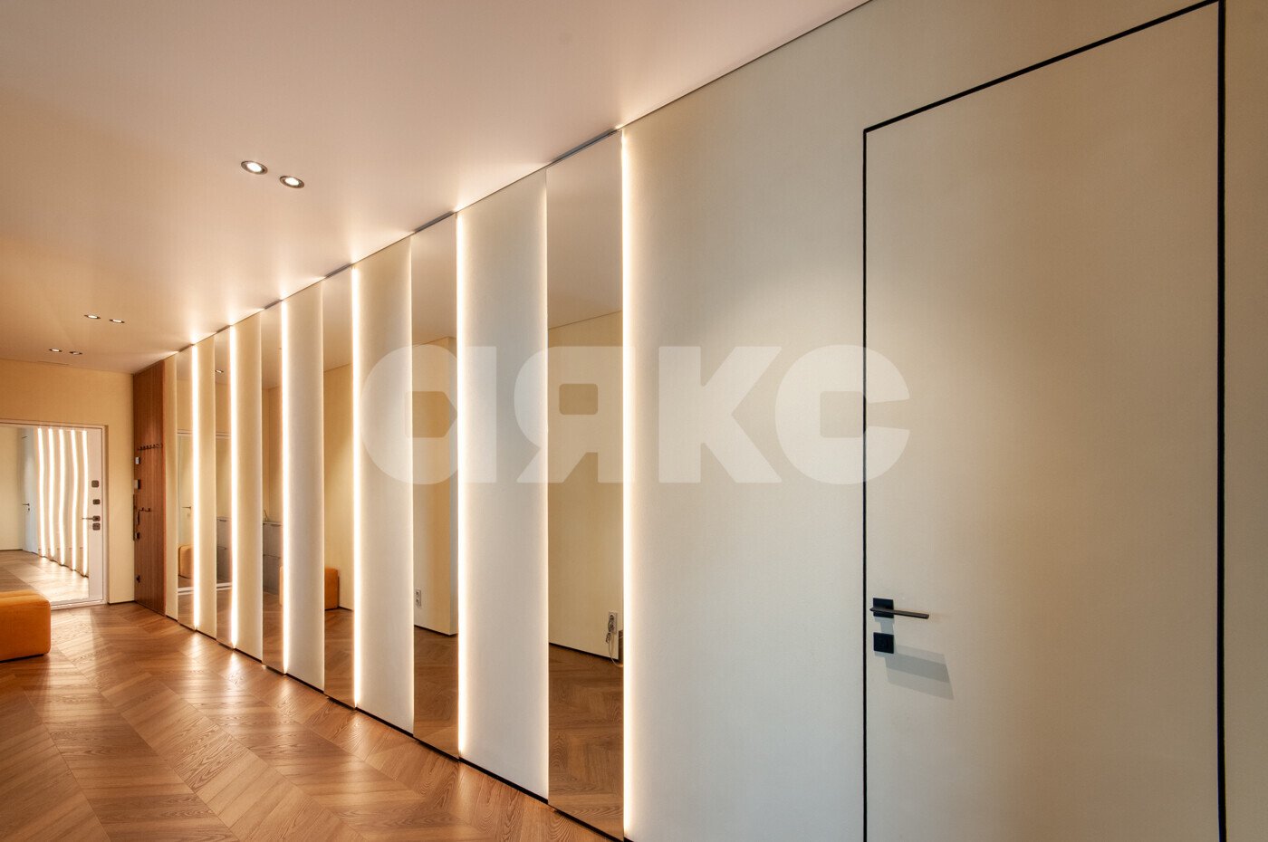 Фото №2: 4-комнатная квартира <span class="whitespace-nowrap">170 м²</span>, <span class="whitespace-nowrap">22/23 эт.</span> - Москва, ул. Красная Сосна, 3А