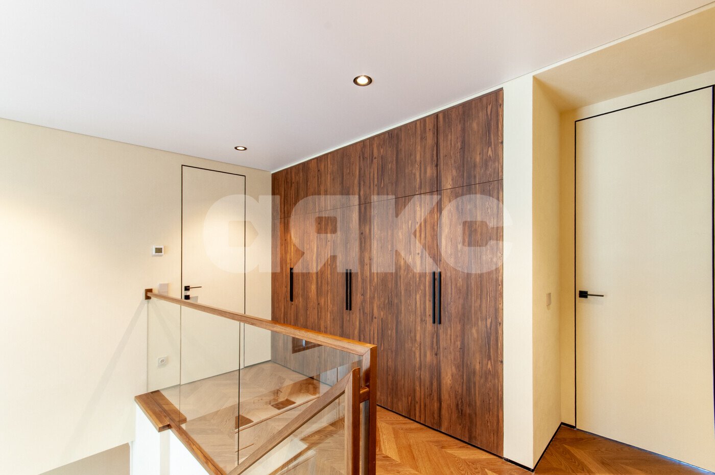 Фото №23: 4-комнатная квартира <span class="whitespace-nowrap">170 м²</span>, <span class="whitespace-nowrap">22/23 эт.</span> - Москва, ул. Красная Сосна, 3А