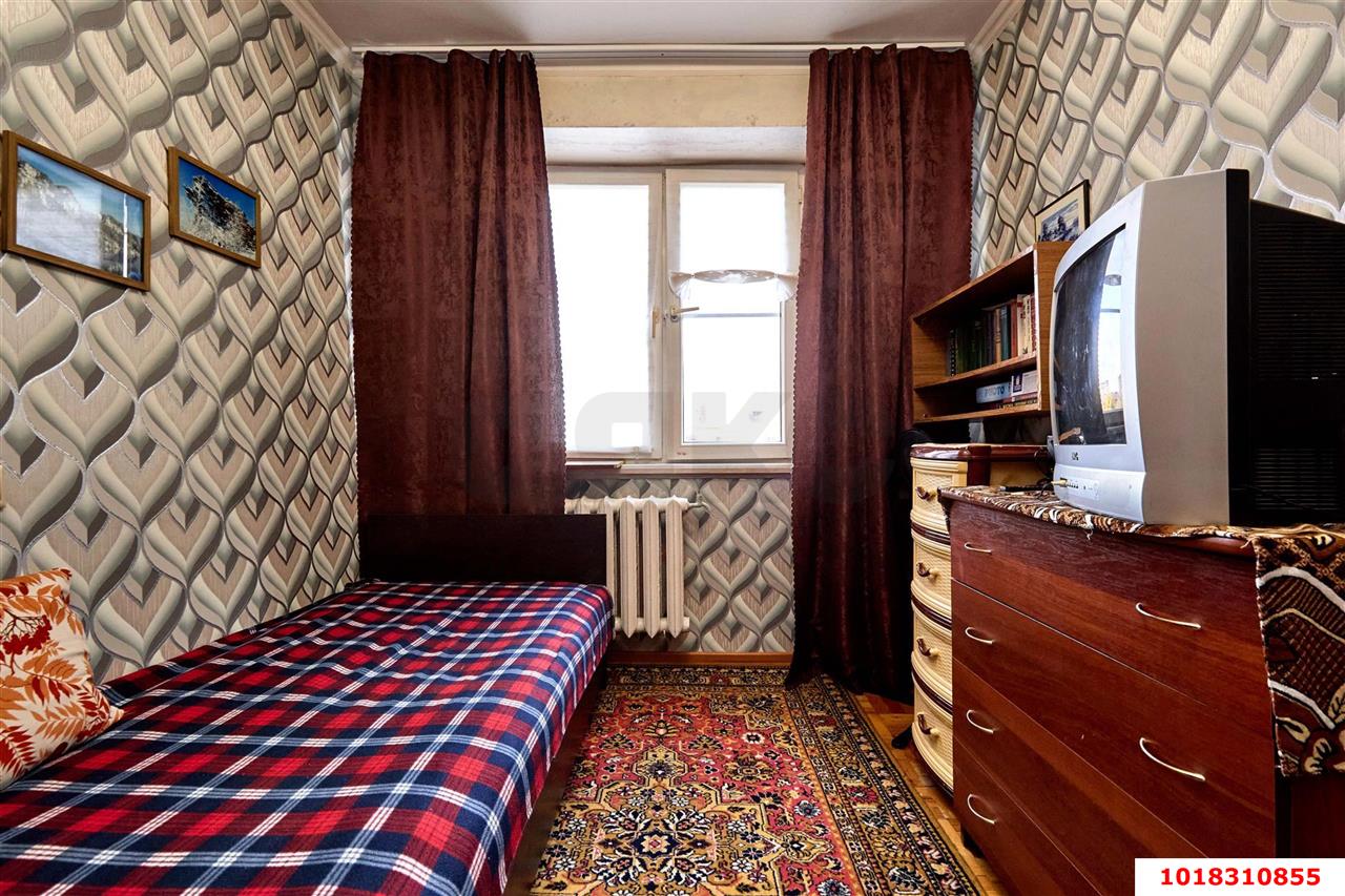 Фото №4: 3-комнатная квартира <span class="whitespace-nowrap">53 м²</span>, <span class="whitespace-nowrap">5/5 эт.</span> - Краснодар, Прикубанский внутригородской округ, мкр. Фестивальный, ул. Яна Полуяна, 34
