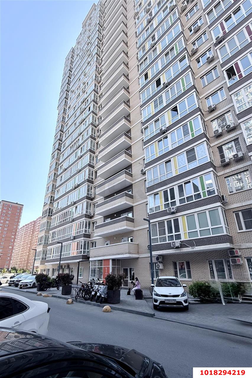 Фото №6: Студия <span class="whitespace-nowrap">25 м²</span>, <span class="whitespace-nowrap">1/18 эт.</span> - Краснодар, Прикубанский внутригородской округ, мкр. ЖК Абрикосово, ул. имени Героя Георгия Бочарникова, 4