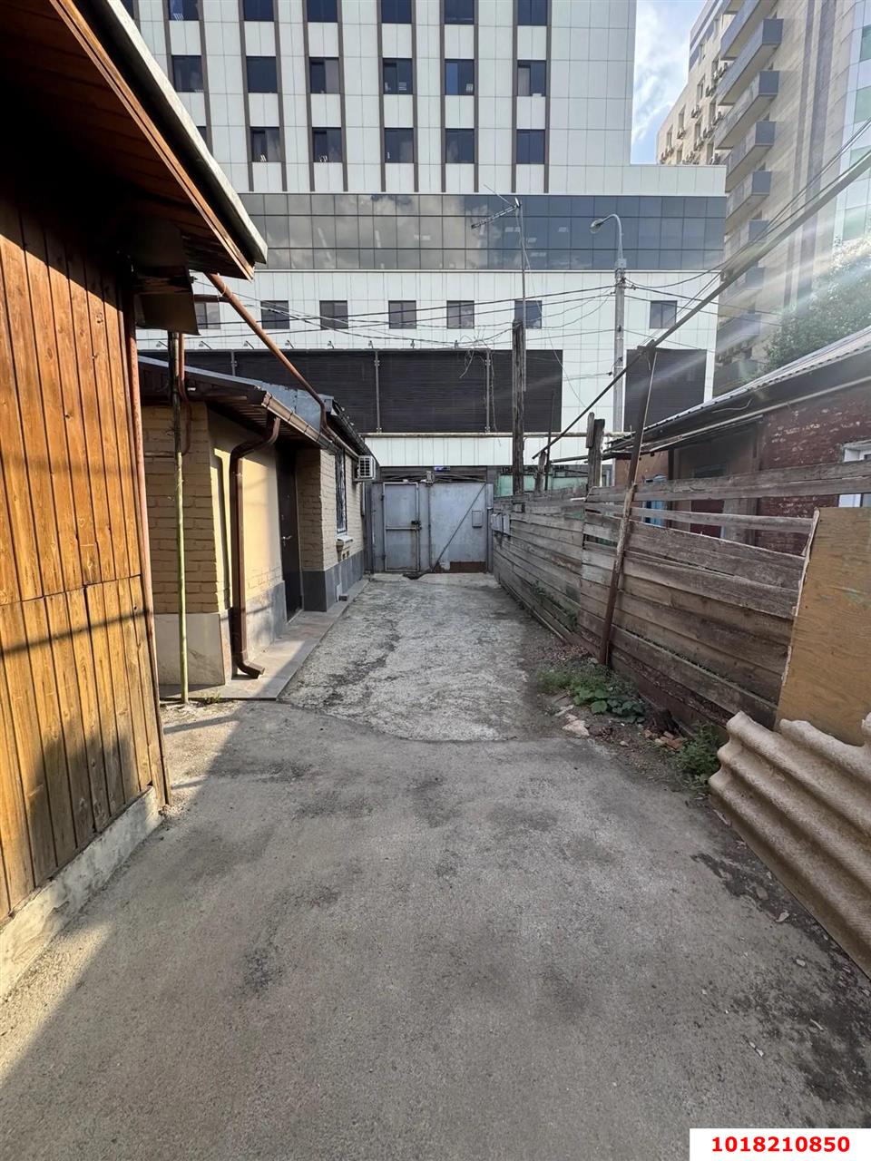 Фото №10: Часть дома <span class="whitespace-nowrap">64 м²</span> <span class="whitespace-nowrap">+ 1 сот.</span>, <span class="whitespace-nowrap">1 эт.</span> - Краснодар, Центральный внутригородской округ, мкр. Центральный, ул. Кузнечная, 7