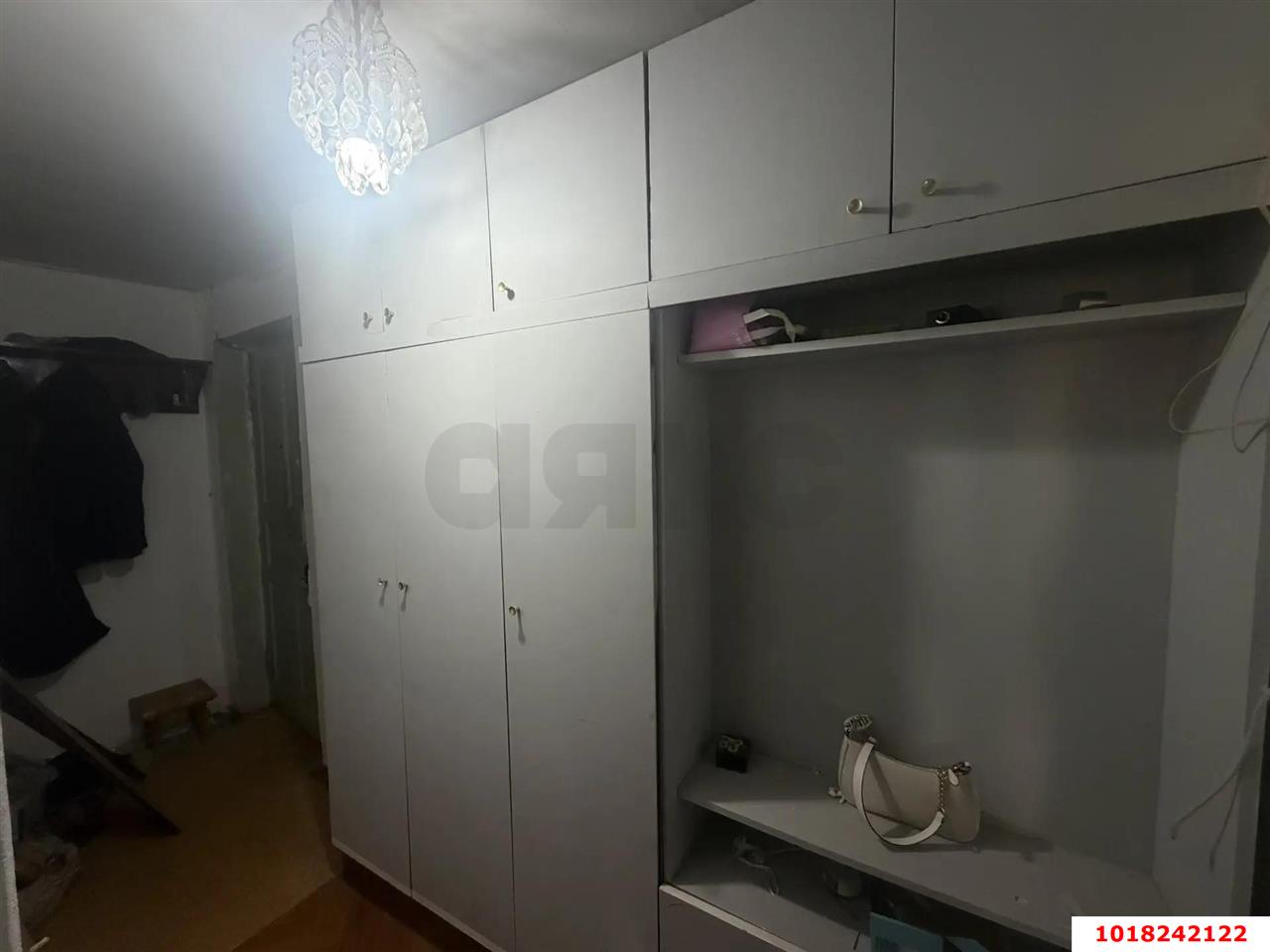 Фото №6: 1-комнатная квартира <span class="whitespace-nowrap">33 м²</span>, <span class="whitespace-nowrap">3/5 эт.</span> - Краснодар, Центральный внутригородской округ, Покровка, мкр. Центральный, ул. Радио, 12