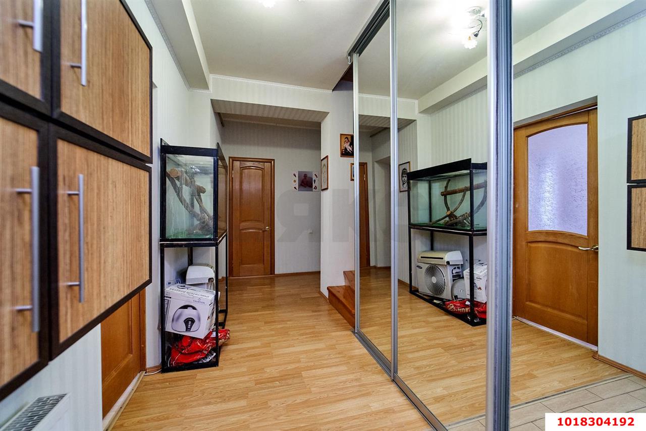 Фото №5: 3-комнатная квартира <span class="whitespace-nowrap">157 м²</span>, <span class="whitespace-nowrap">7/8 эт.</span> - Краснодар, Прикубанский внутригородской округ, мкр. Восточно-Кругликовский, ул. Черкасская, 81