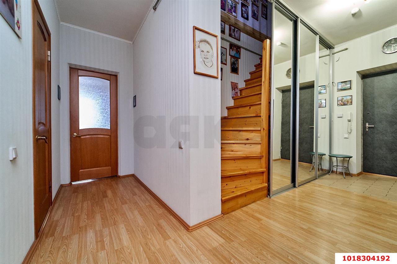 Фото №3: 3-комнатная квартира <span class="whitespace-nowrap">157 м²</span>, <span class="whitespace-nowrap">7/8 эт.</span> - Краснодар, Прикубанский внутригородской округ, мкр. Восточно-Кругликовский, ул. Черкасская, 81