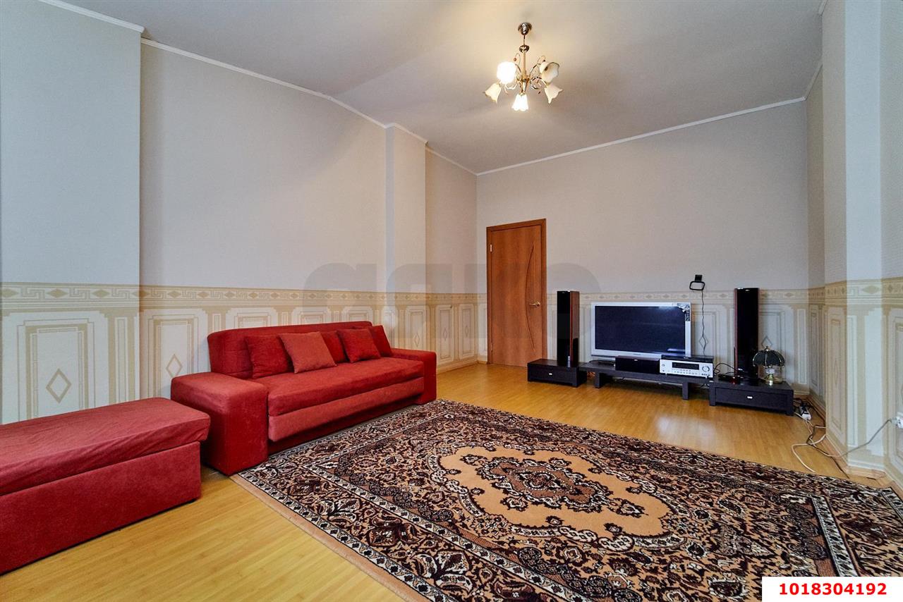 Фото №6: 3-комнатная квартира <span class="whitespace-nowrap">157 м²</span>, <span class="whitespace-nowrap">7/8 эт.</span> - Краснодар, Прикубанский внутригородской округ, мкр. Восточно-Кругликовский, ул. Черкасская, 81