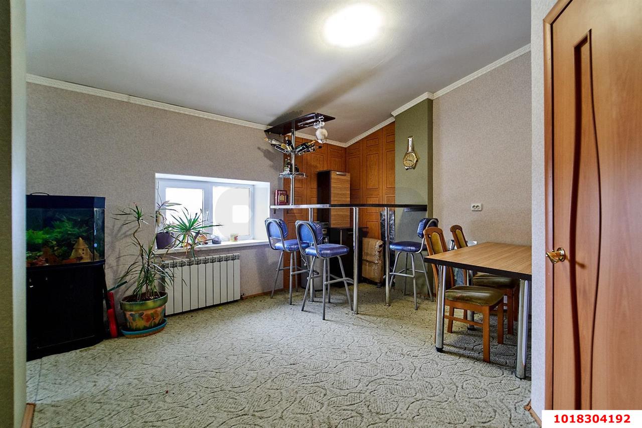 Фото №9: 3-комнатная квартира <span class="whitespace-nowrap">157 м²</span>, <span class="whitespace-nowrap">7/8 эт.</span> - Краснодар, Прикубанский внутригородской округ, мкр. Восточно-Кругликовский, ул. Черкасская, 81