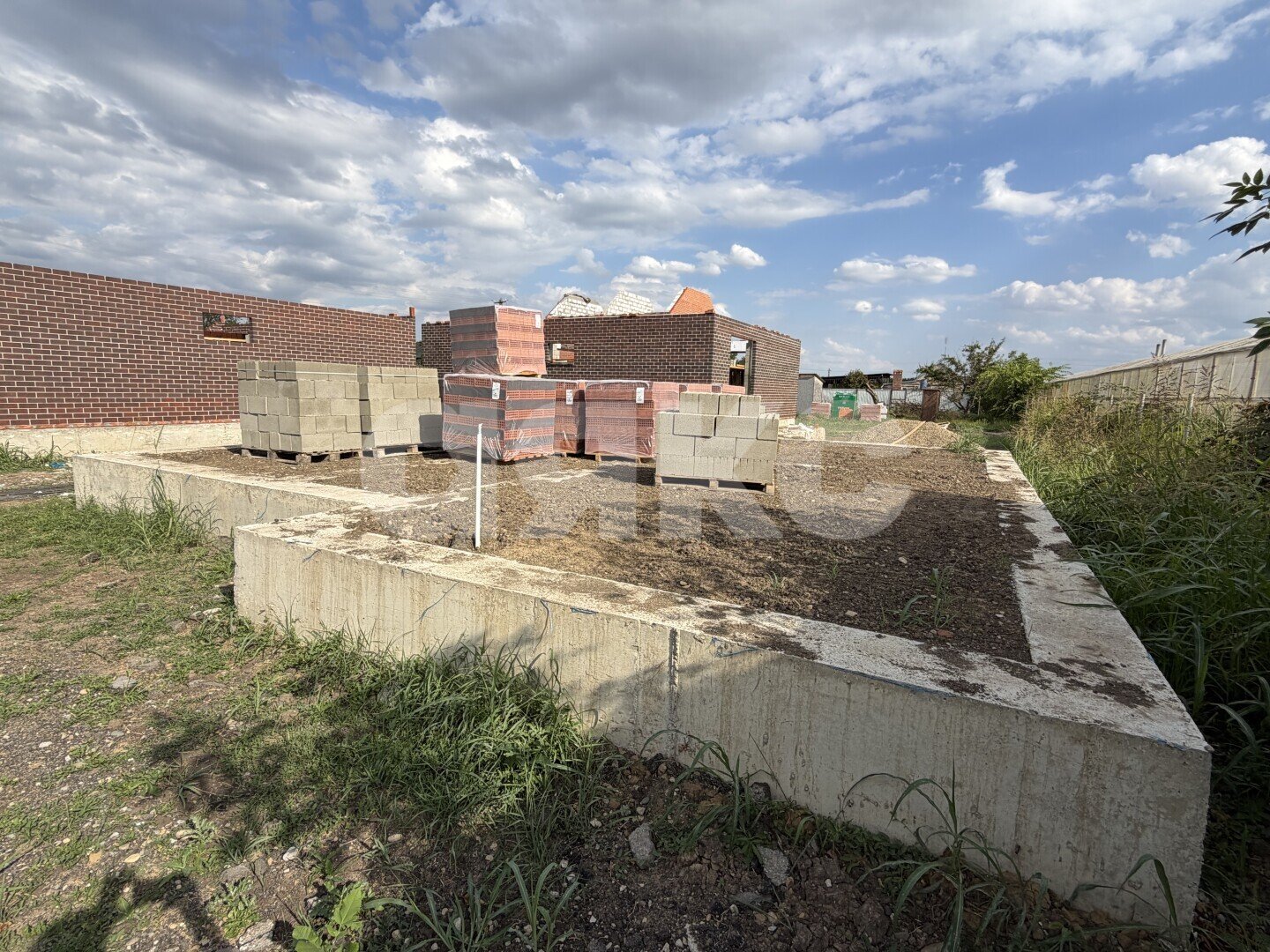 Фото №5: Дом <span class="whitespace-nowrap">110 м²</span> <span class="whitespace-nowrap">+ 3 сот.</span>, <span class="whitespace-nowrap">1 эт.</span> - Центральной усадьбы опытной станции ВНИИМК, ул. Щербины
