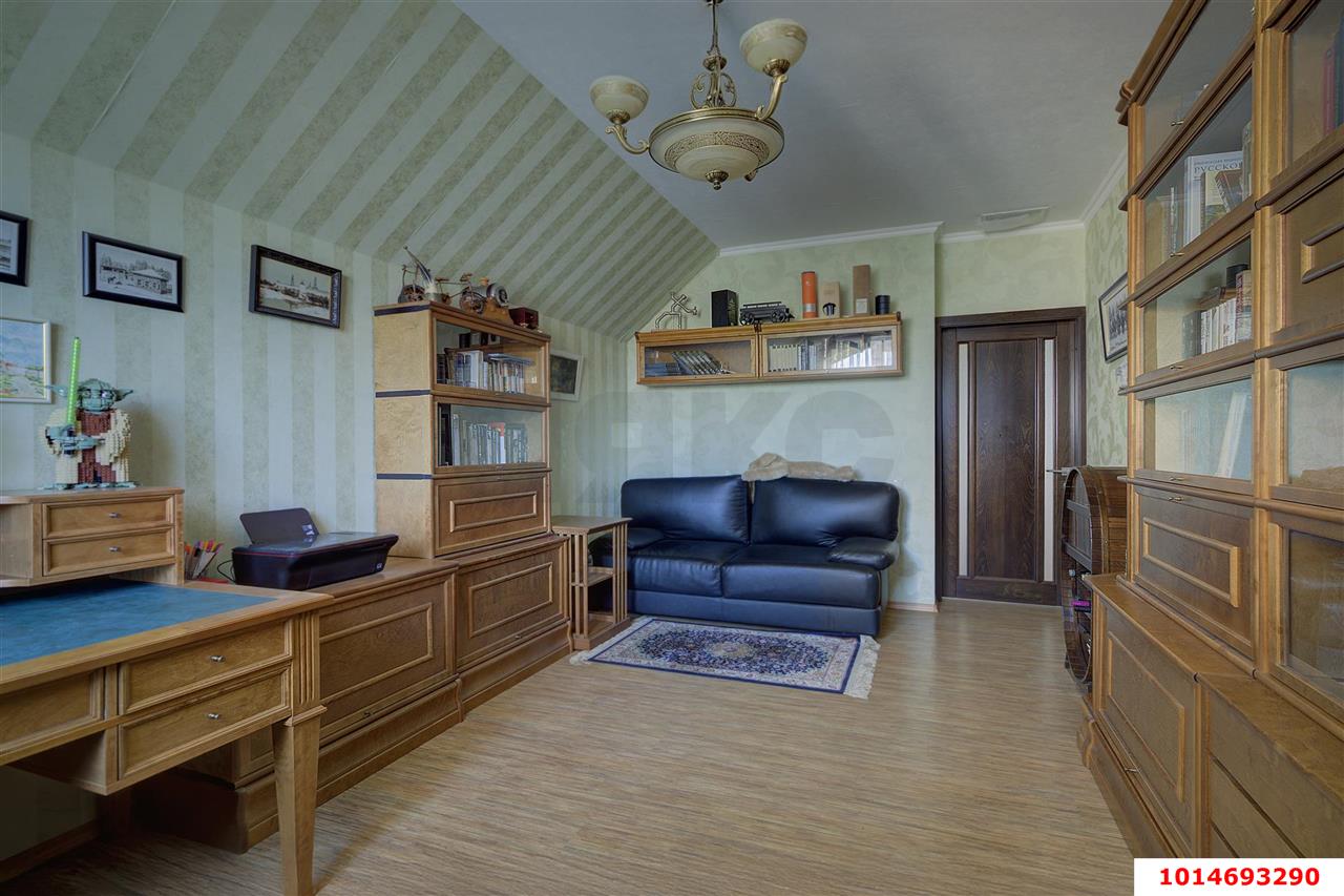 Фото №8: Дом <span class="whitespace-nowrap">140 м²</span> <span class="whitespace-nowrap">+ 4 сот.</span>, <span class="whitespace-nowrap">2 эт.</span> - Краснодар, Прикубанский внутригородской округ, Калинино, мкр. Завод Радиоизмерительных Приборов, ул. Добрая, 5