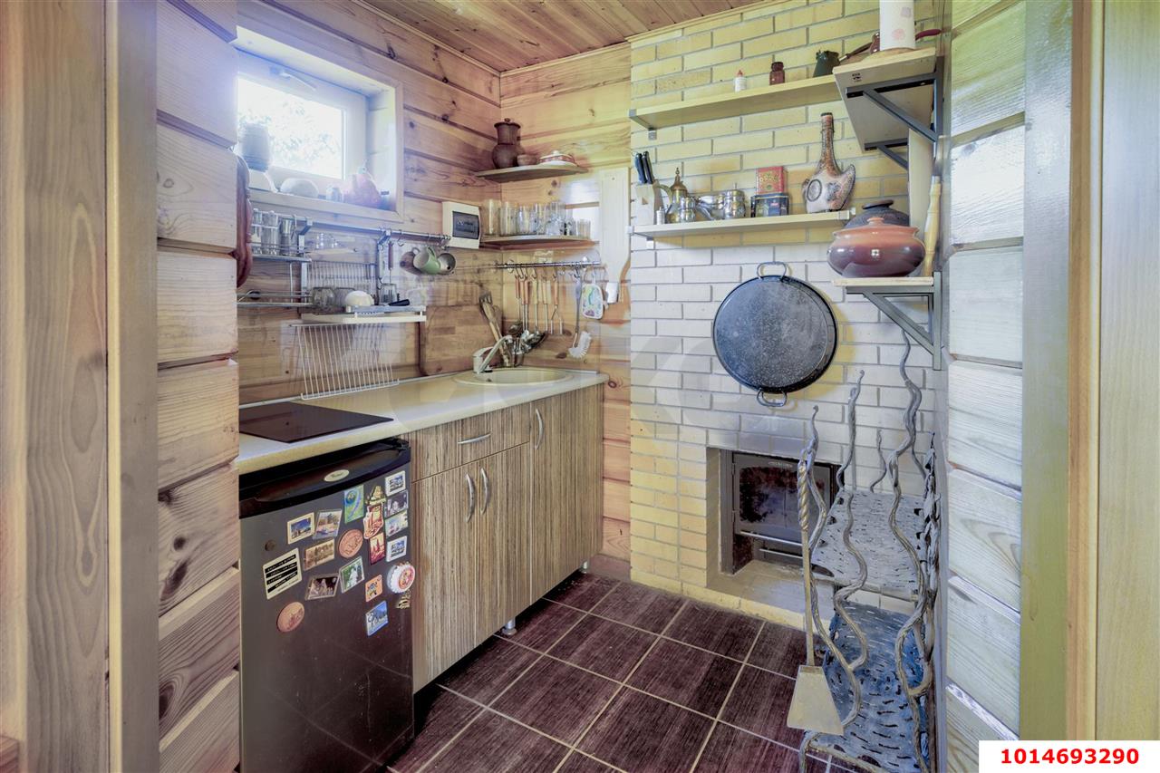 Фото №5: Дом <span class="whitespace-nowrap">140 м²</span> <span class="whitespace-nowrap">+ 4 сот.</span>, <span class="whitespace-nowrap">2 эт.</span> - Краснодар, Прикубанский внутригородской округ, Калинино, мкр. Завод Радиоизмерительных Приборов, ул. Добрая, 5