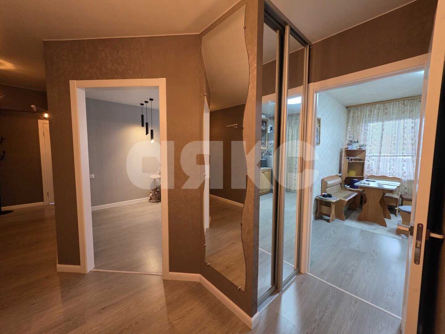 Фото №24: 3-комнатная квартира <span class="whitespace-nowrap">89 м²</span>, <span class="whitespace-nowrap">13/17 эт.</span> - Волгоград, р. Краснооктябрьский, ул. Хользунова, 18/1