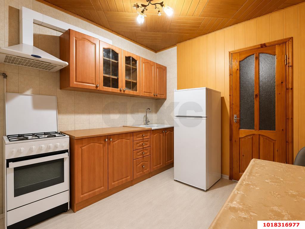 Фото №3: 2-комнатная квартира <span class="whitespace-nowrap">56 м²</span>, <span class="whitespace-nowrap">6/10 эт.</span> - Краснодар, Прикубанский внутригородской округ, мкр. Завод Измерительных Приборов, ул. имени 40-летия Победы, 33/1