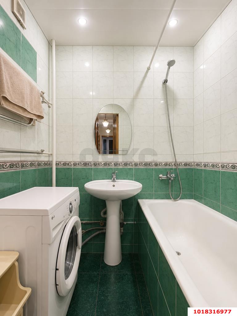 Фото №12: 2-комнатная квартира <span class="whitespace-nowrap">56 м²</span>, <span class="whitespace-nowrap">6/10 эт.</span> - Краснодар, Прикубанский внутригородской округ, мкр. Завод Измерительных Приборов, ул. имени 40-летия Победы, 33/1