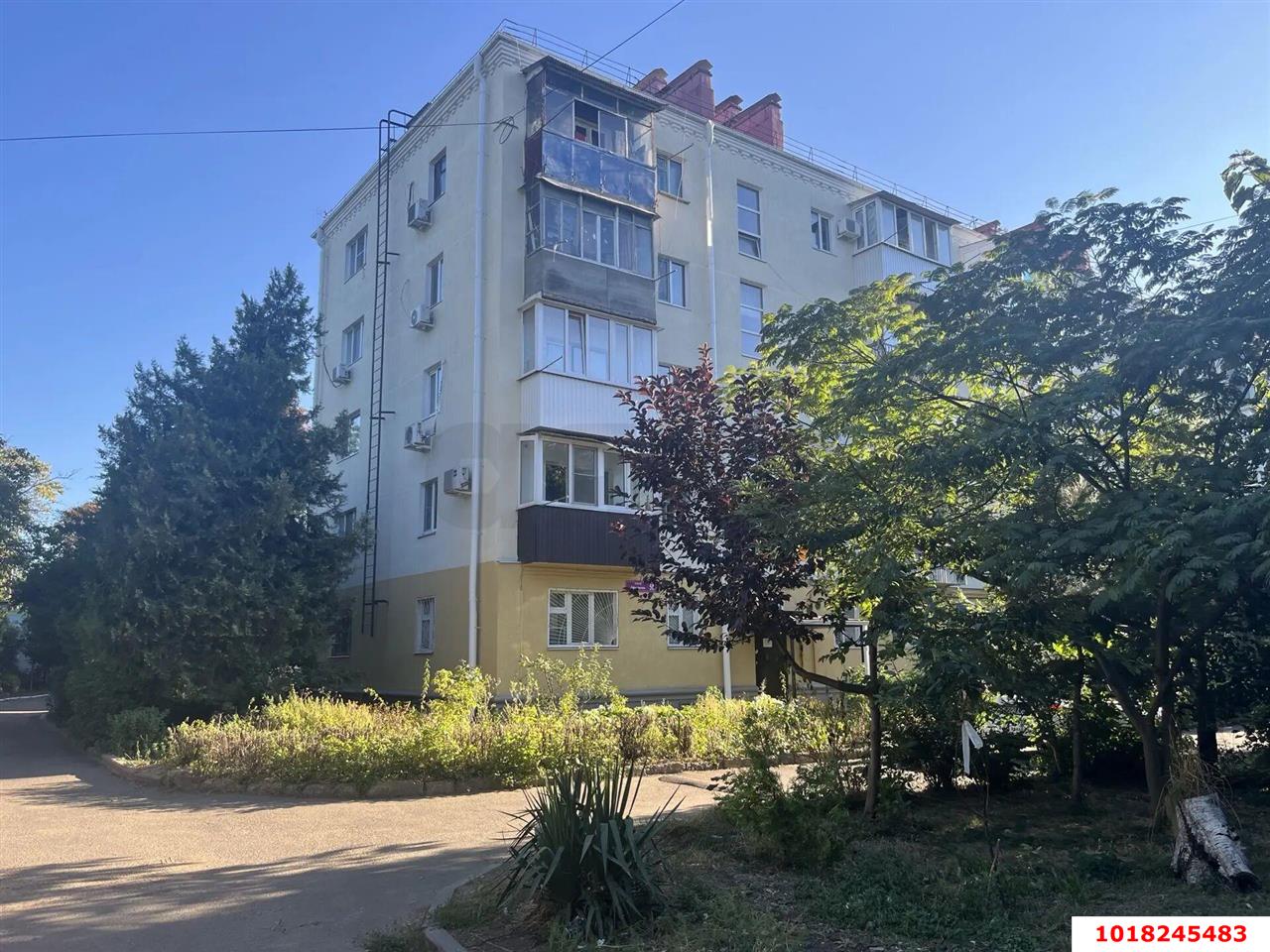 Фото №3: 1-комнатная квартира <span class="whitespace-nowrap">32 м²</span>, <span class="whitespace-nowrap">2/5 эт.</span> - Краснодар, Центральный внутригородской округ, мкр. Завод Измерительных Приборов, ул. Офицерская, 50А