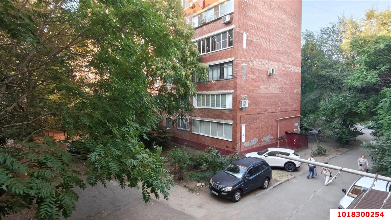 Фото №21: 3-комнатная квартира <span class="whitespace-nowrap">64 м²</span>, <span class="whitespace-nowrap">2/9 эт.</span> - Краснодар, Прикубанский внутригородской округ, мкр. Краевая Клиническая Больница, ул. имени 40-летия Победы, 65