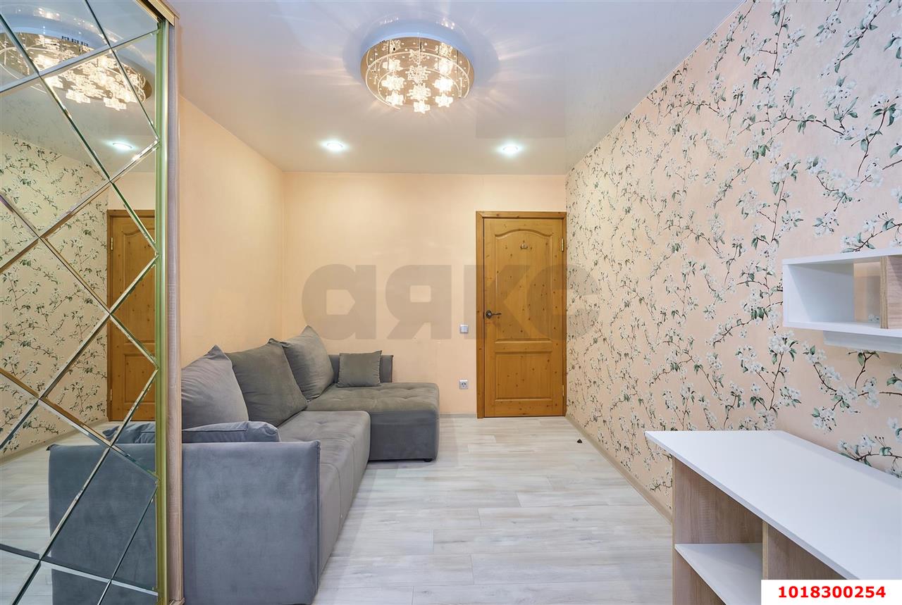 Фото №6: 3-комнатная квартира <span class="whitespace-nowrap">64 м²</span>, <span class="whitespace-nowrap">2/9 эт.</span> - Краснодар, Прикубанский внутригородской округ, мкр. Краевая Клиническая Больница, ул. имени 40-летия Победы, 65