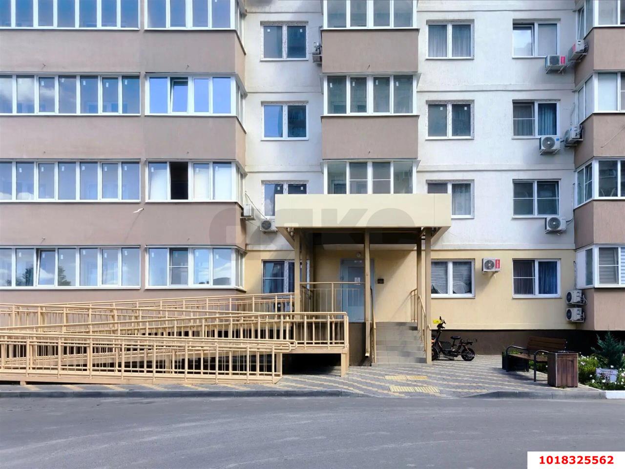 Фото №16: 3-комнатная квартира <span class="whitespace-nowrap">99 м²</span>, <span class="whitespace-nowrap">6/24 эт.</span> - Краснодар, Карасунский внутригородской округ, жилой комплекс На Магистральной, мкр. Камвольно-суконный Комбинат, ул. Магистральная, 11