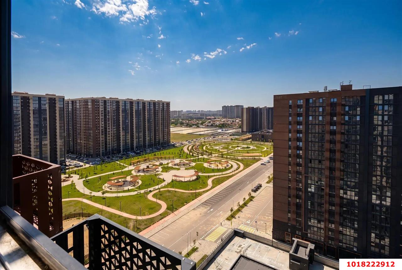 Фото №10: 2-комнатная квартира <span class="whitespace-nowrap">77 м²</span>, <span class="whitespace-nowrap">17/19 эт.</span> - Краснодар, Прикубанский внутригородской округ, мкр. Образцово, ул. Адмирала Макарова, 5
