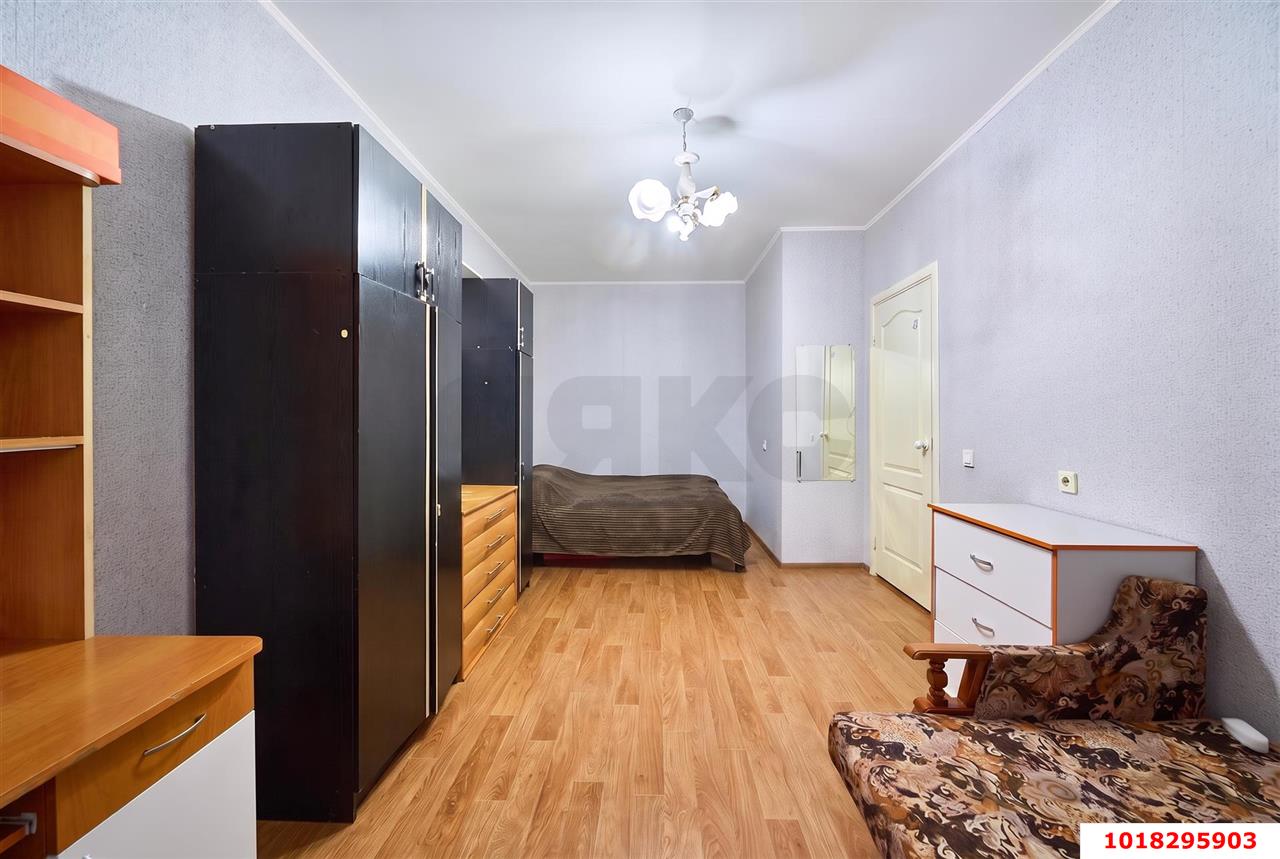 Фото №2: 1-комнатная квартира <span class="whitespace-nowrap">36 м²</span>, <span class="whitespace-nowrap">4/16 эт.</span> - Краснодар, Прикубанский внутригородской округ, мкр. Московский, ул. им. Артюшкова В.Д., 11