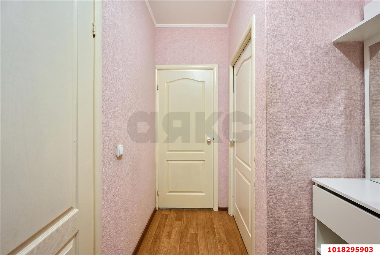 Фото №11: 1-комнатная квартира <span class="whitespace-nowrap">36 м²</span>, <span class="whitespace-nowrap">4/16 эт.</span> - Краснодар, Прикубанский внутригородской округ, мкр. Московский, ул. им. Артюшкова В.Д., 11