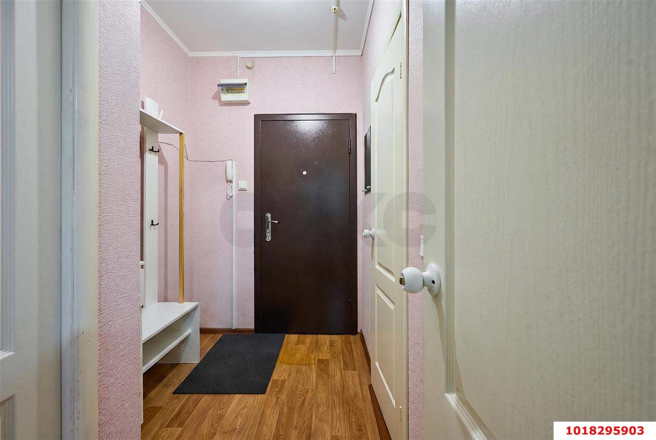 Фото №10: 1-комнатная квартира <span class="whitespace-nowrap">36 м²</span>, <span class="whitespace-nowrap">4/16 эт.</span> - Краснодар, Прикубанский внутригородской округ, мкр. Московский, ул. им. Артюшкова В.Д., 11