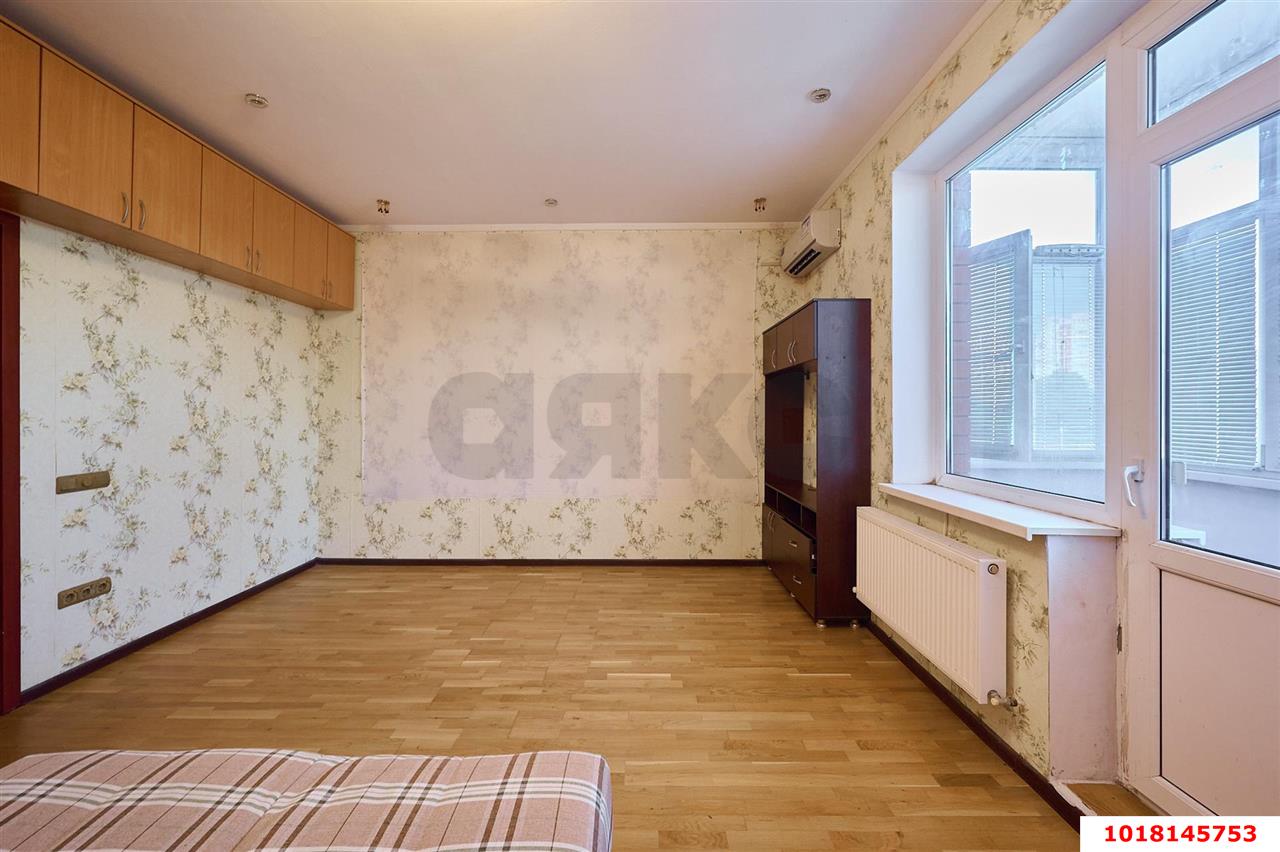 Фото №3: 1-комнатная квартира <span class="whitespace-nowrap">40 м²</span>, <span class="whitespace-nowrap">2/5 эт.</span> - Краснодар, Западный внутригородской округ, мкр. Сельскохозяйственный Институт, ул. Минская, 111