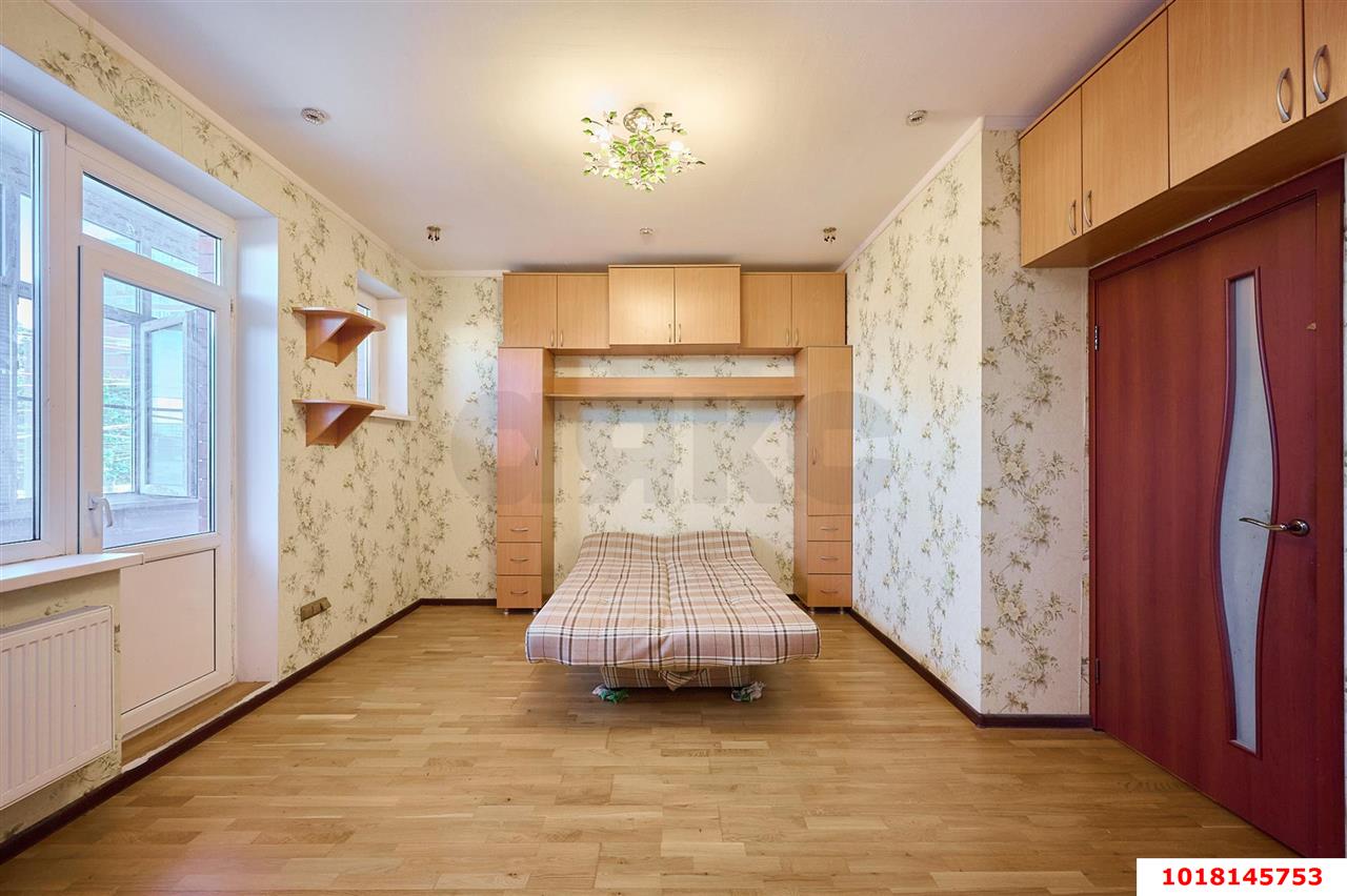 Фото №2: 1-комнатная квартира <span class="whitespace-nowrap">40 м²</span>, <span class="whitespace-nowrap">2/5 эт.</span> - Краснодар, Западный внутригородской округ, мкр. Сельскохозяйственный Институт, ул. Минская, 111