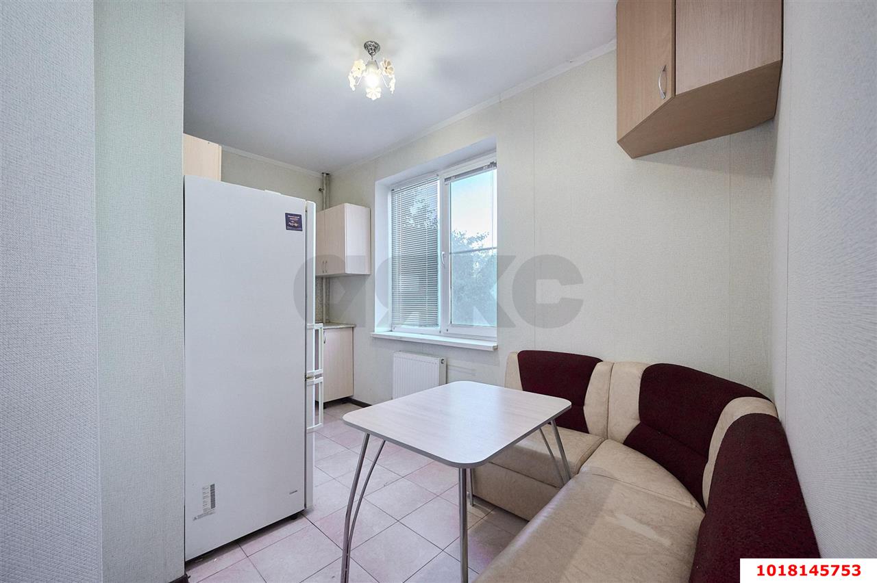 Фото №5: 1-комнатная квартира <span class="whitespace-nowrap">40 м²</span>, <span class="whitespace-nowrap">2/5 эт.</span> - Краснодар, Западный внутригородской округ, мкр. Сельскохозяйственный Институт, ул. Минская, 111