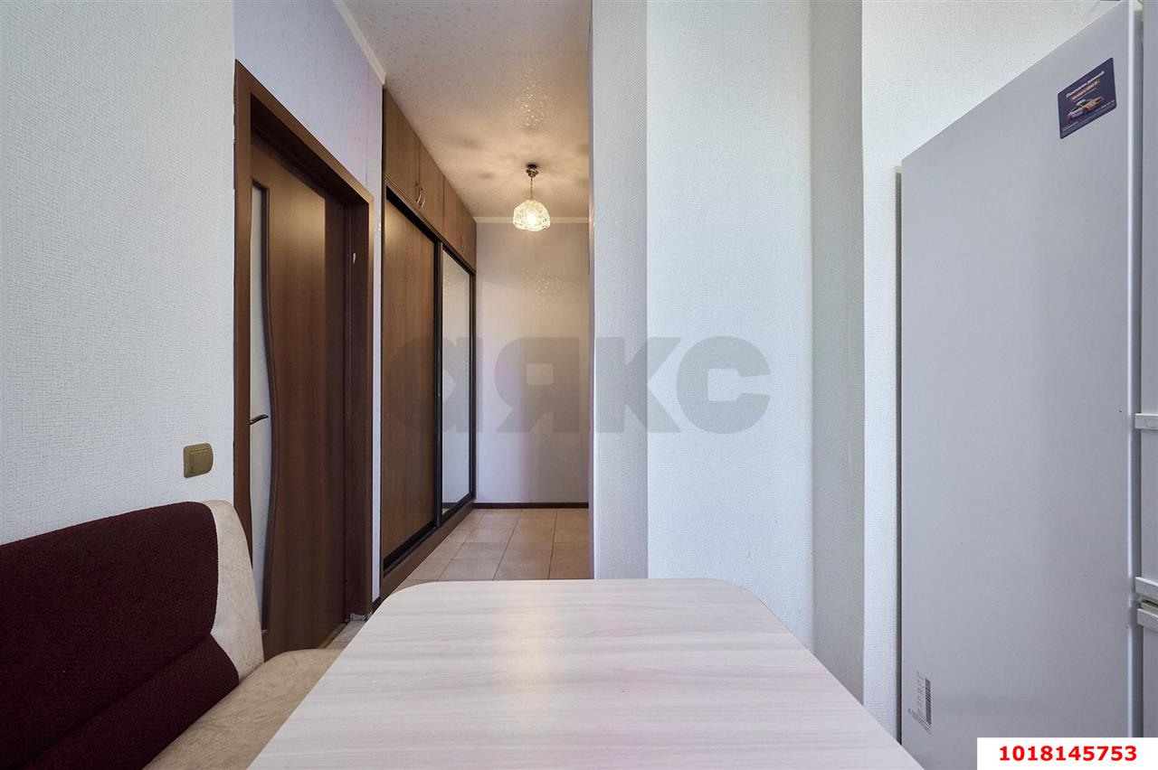 Фото №6: 1-комнатная квартира <span class="whitespace-nowrap">40 м²</span>, <span class="whitespace-nowrap">2/5 эт.</span> - Краснодар, Западный внутригородской округ, мкр. Сельскохозяйственный Институт, ул. Минская, 111