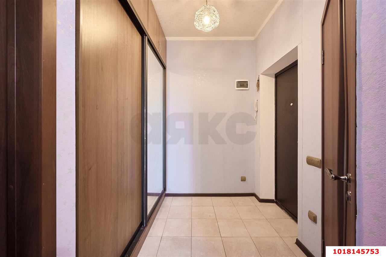 Фото №7: 1-комнатная квартира <span class="whitespace-nowrap">40 м²</span>, <span class="whitespace-nowrap">2/5 эт.</span> - Краснодар, Западный внутригородской округ, мкр. Сельскохозяйственный Институт, ул. Минская, 111