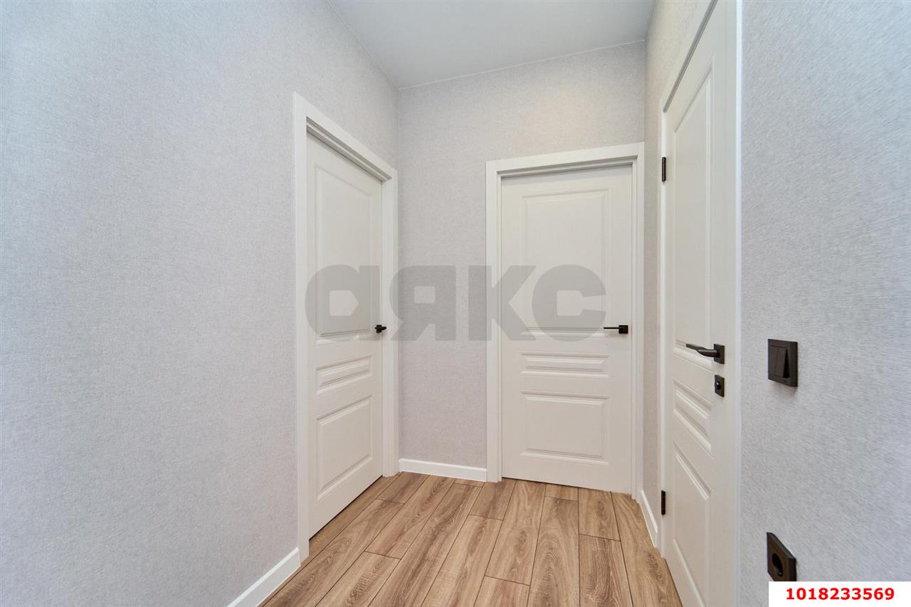 Фото №12: 1-комнатная квартира <span class="whitespace-nowrap">37 м²</span>, <span class="whitespace-nowrap">10/16 эт.</span> - Краснодар, Прикубанский внутригородской округ, мкр. ЖК Самолёт-6, ул. Ивана Беличенко, 92к5