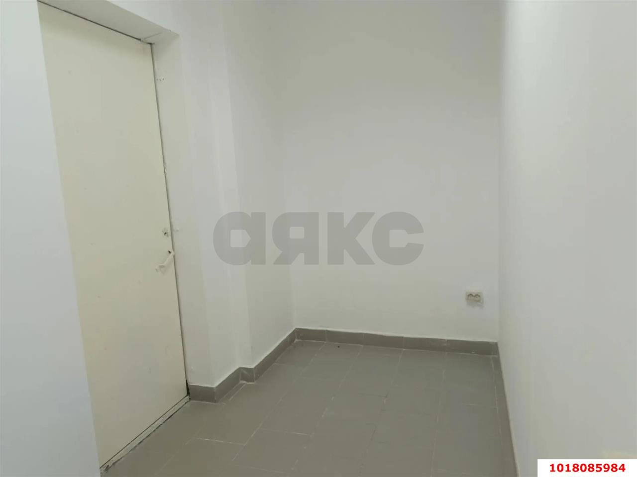 Фото №5: Торговое помещение <span class="whitespace-nowrap">31 м²</span>, <span class="whitespace-nowrap">17 эт.</span> - Краснодар, Прикубанский внутригородской округ, ЖК Валентина, мкр. 9-й километр, ул. Можайского, 55