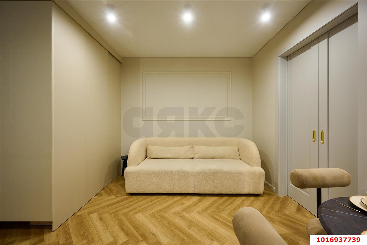 Фото №8: 1-комнатная квартира <span class="whitespace-nowrap">37 м²</span>, <span class="whitespace-nowrap">6/24 эт.</span> - Краснодар, Центральный внутригородской округ, Табачная Фабрика, мкр. ЖК Все Свои Вип, ул. Колхозная, 5/2к1