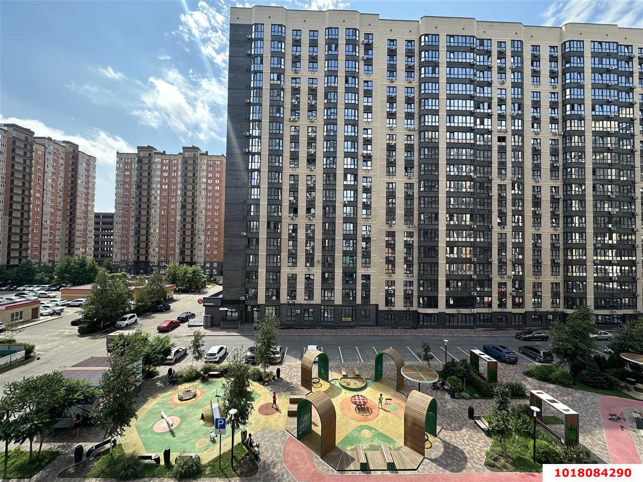 Фото №2: 1-комнатная квартира <span class="whitespace-nowrap">41 м²</span>, <span class="whitespace-nowrap">5/24 эт.</span> - Краснодар, Прикубанский внутригородской округ, ЖК Губернский, мкр. 7-й квартал, ул. имени Героя Николая Шевелёва, 17