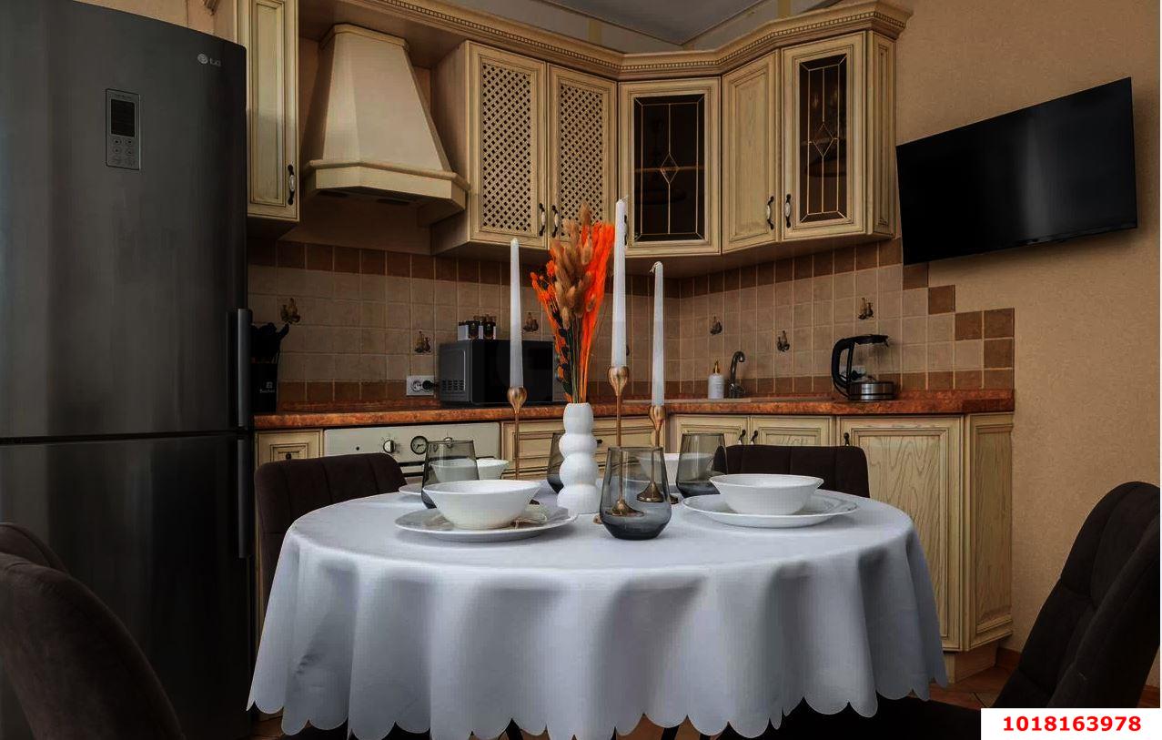 Фото №3: 1-комнатная квартира <span class="whitespace-nowrap">37 м²</span>, <span class="whitespace-nowrap">15/16 эт.</span> - Краснодар, Прикубанский внутригородской округ, Панорама, мкр. ЖК Панорама, ул. Восточно-Кругликовская, 26