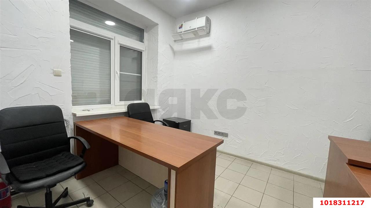 Фото №3: Студия <span class="whitespace-nowrap">79 м²</span>, <span class="whitespace-nowrap">1/17 эт.</span> - Краснодар, Карасунский внутригородской округ, мкр. Комсомольский, ул. Тюляева, 2/1