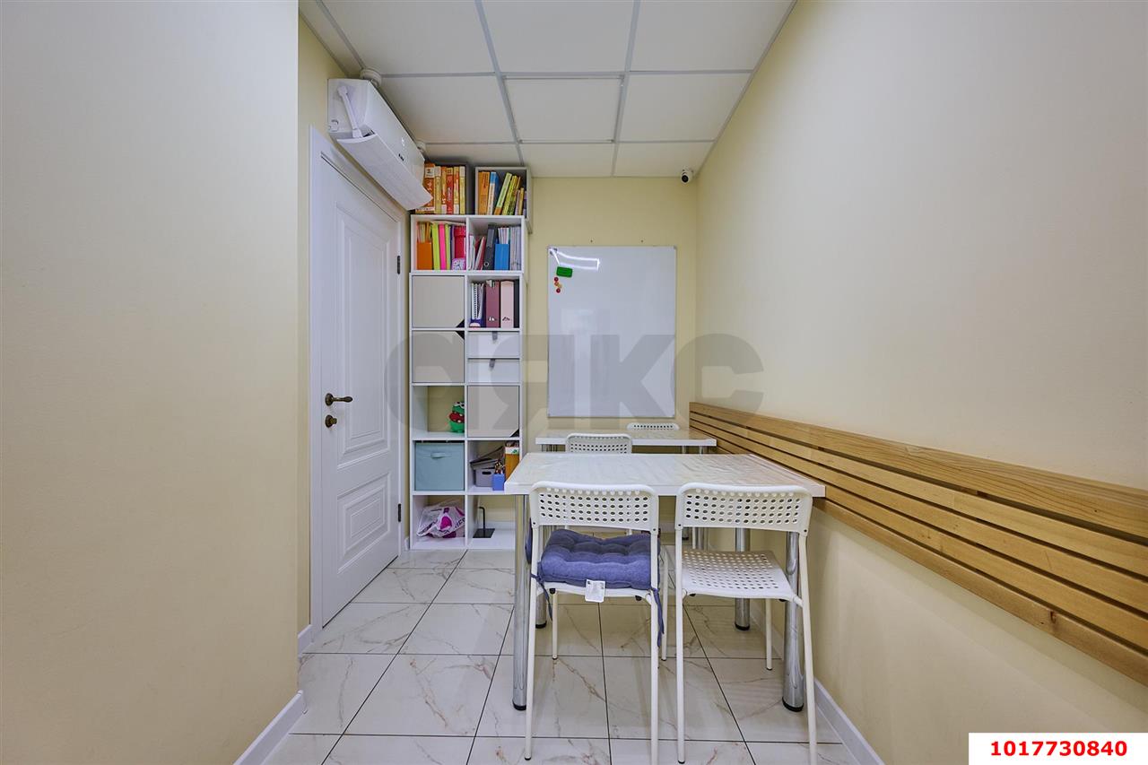 Фото №21: Студия <span class="whitespace-nowrap">70 м²</span>, <span class="whitespace-nowrap">1/16 эт.</span> - Краснодар, Прикубанский внутригородской округ, Славянский, мкр. Светлоград, ул. Красных Партизан, 1/4к8