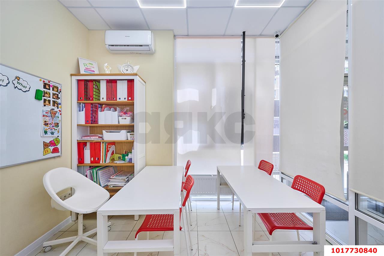 Фото №10: Студия <span class="whitespace-nowrap">70 м²</span>, <span class="whitespace-nowrap">1/16 эт.</span> - Краснодар, Прикубанский внутригородской округ, Славянский, мкр. Светлоград, ул. Красных Партизан, 1/4к8